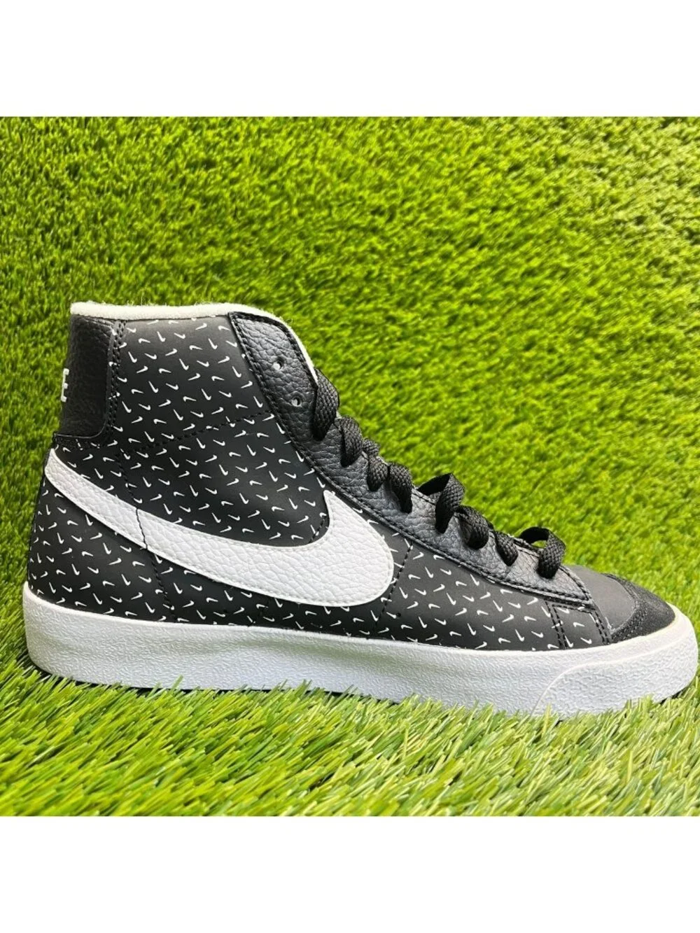 Nike Blazer Mid '77 GS Polka Swoosh Boys Size 7Y Black Athletic Shoes Sneakers
